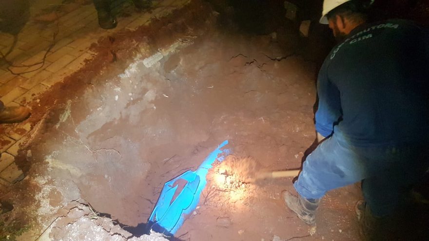 Dano em tubulação deixa moradores do Belmonte sem água