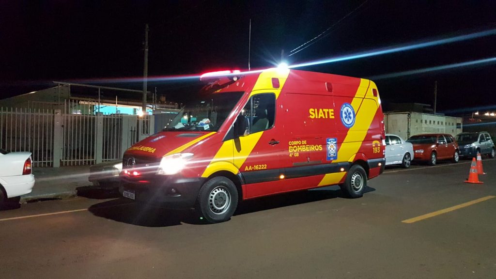 Mulher sofre ferimento na cabeça ao cair em residência no Riviera