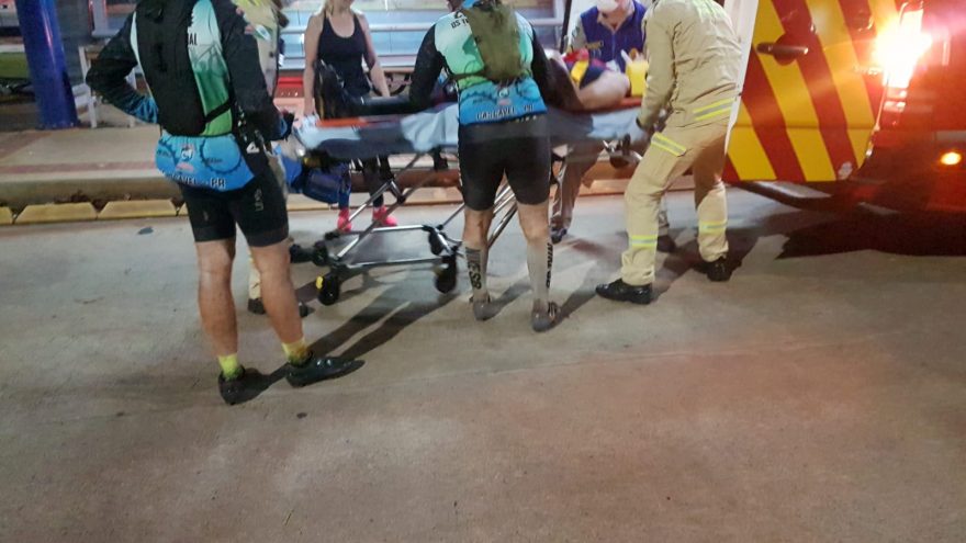 Ciclista fica ferido após sofrer queda na Av. Brasil