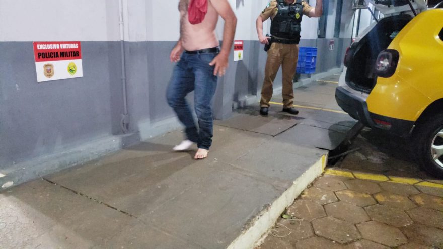 Homem é preso após dirigir embriagado e realizar “cavalinho de pau”