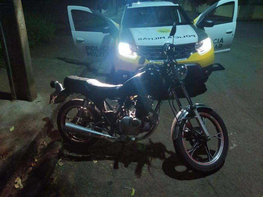 Motocicleta com alerta de furto é recuperada pela PM