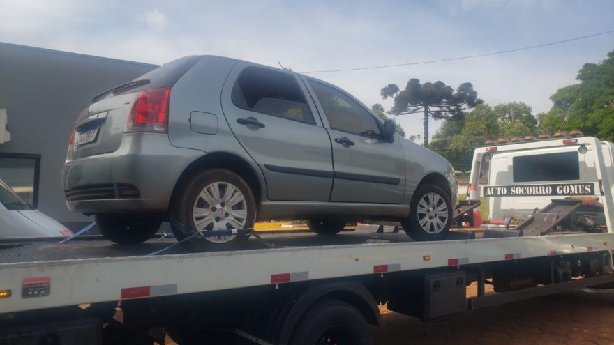 Palio com alerta de furto é recuperado no Interlagos