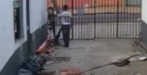 Ladrão cara de pau pede doação antes de furtar bicicleta no Coqueiral