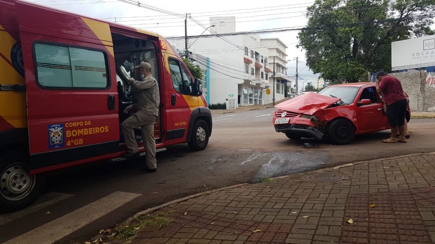 Mulheres ficam feridas em colisão de trânsito no Centro