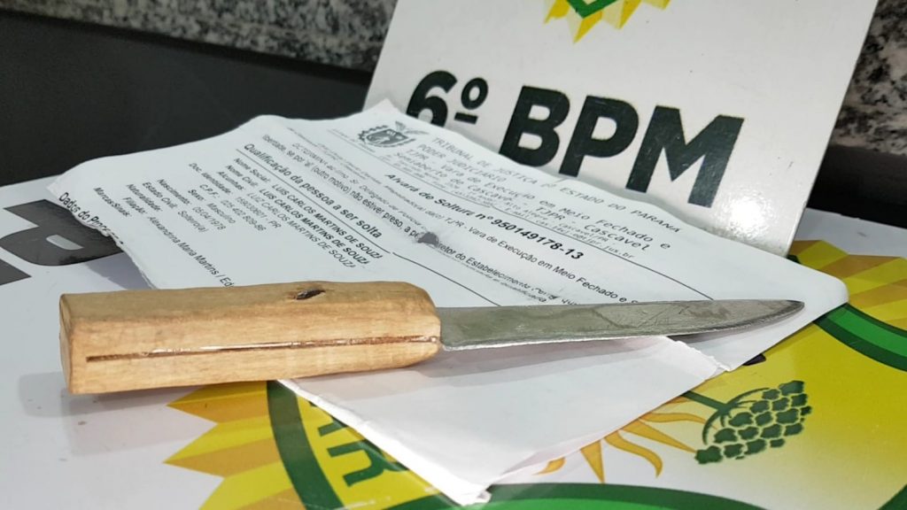 Após denúncia de ameaça, PM detém homem com faca a caminho da casa da ex, em Santa Tereza do Oeste Após denúncia de ameaça, PM detém homem com faca a caminho da casa da ex, em Santa Tereza do Oeste