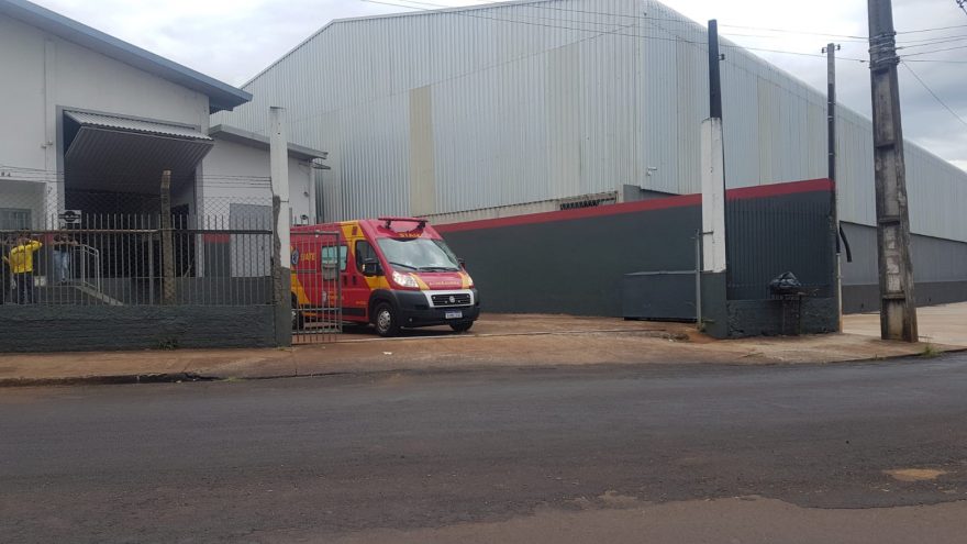 Trabalhador fica ferido ao sofrer queda de aproximadamente cinco metros de altura