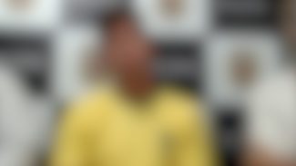 Manifestante acredita ter sido atingido por objeto durante invasão de carro, confira