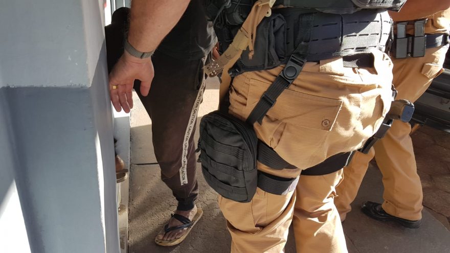 Suspeito por esfaquear homem no centro é detido pela PM