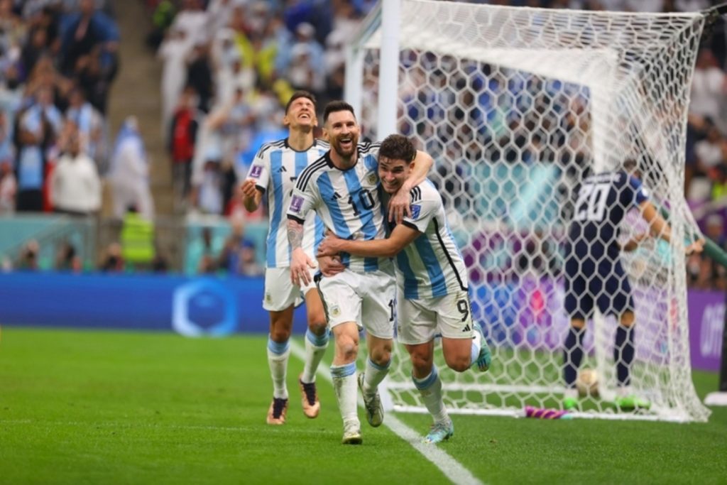 Argentina atropela Croácia e está na final da Copa do Mundo