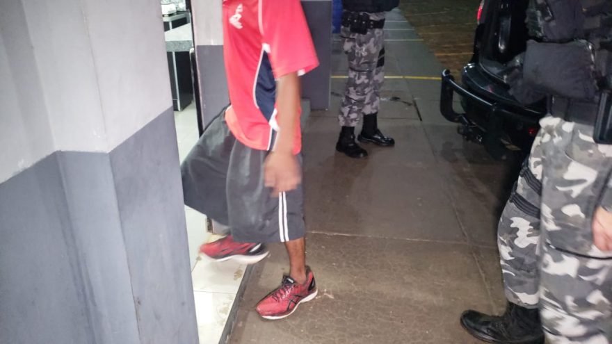 Choque detém procurado pela justiça no bairro Cascavel Velho