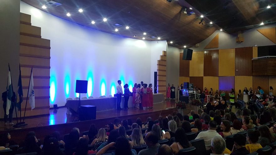 Posse dos novos diretores da rede municipal de ensino é realizada