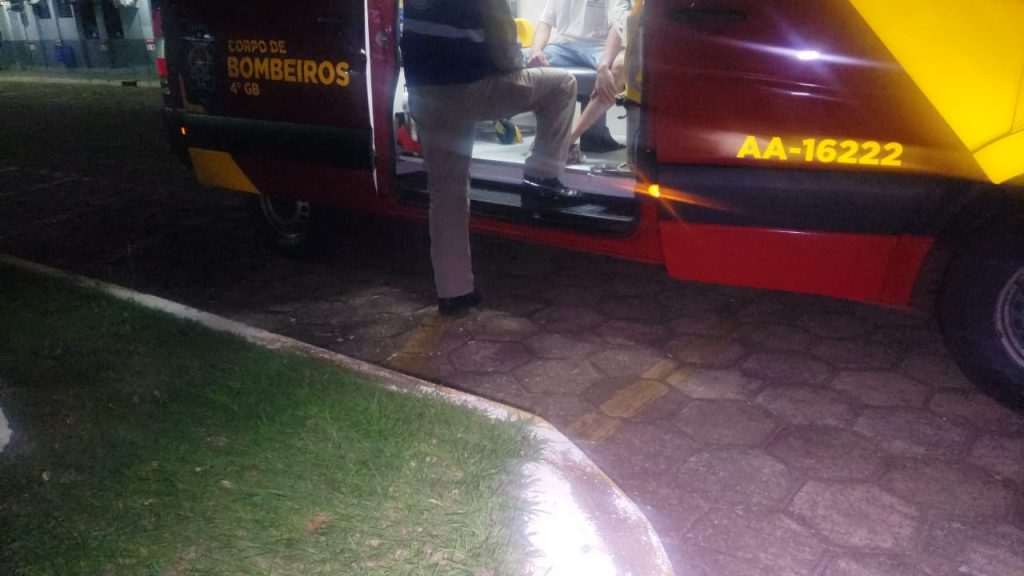 Siate presta atendimentos na 15ª SDP a vítima de homem detido por agressão