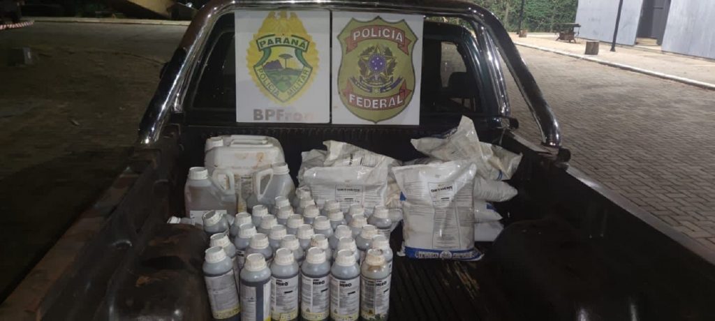 BPFRON e PF apreendem carro furtado com agrotóxicos contrabandeadosm, em Terra Roxa