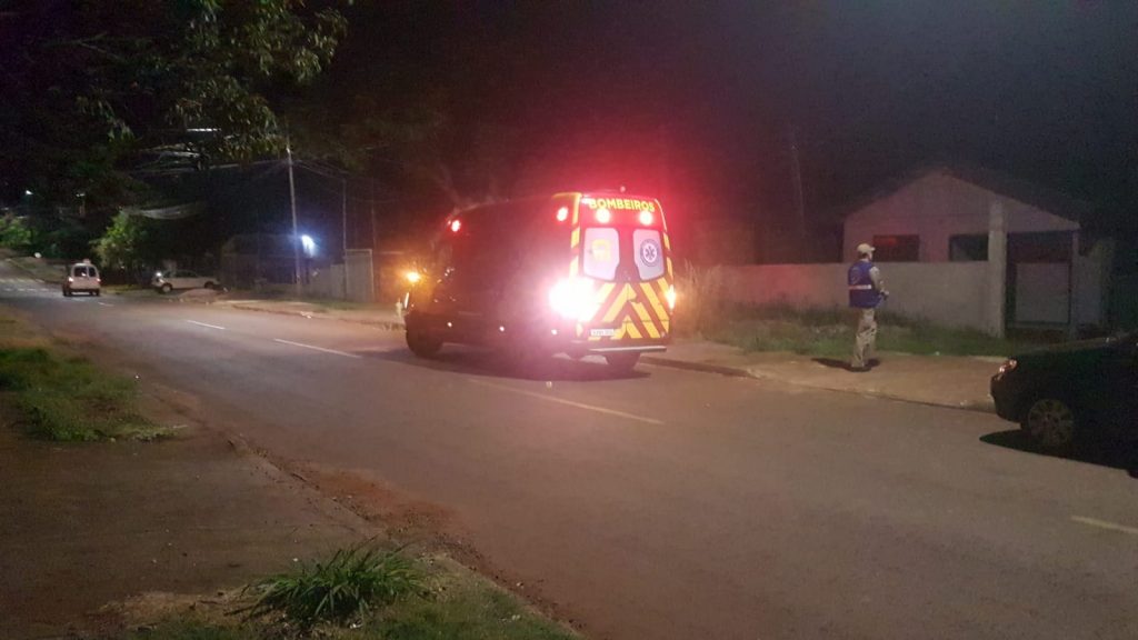 Crianças são atingidas por portão no Bairro Periolo