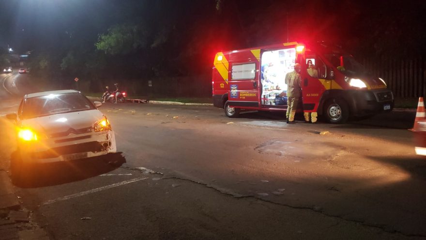Motociclista é levado ao HUOP ao se envolver em acidente de trânsito na rotatória do Parque Vitória