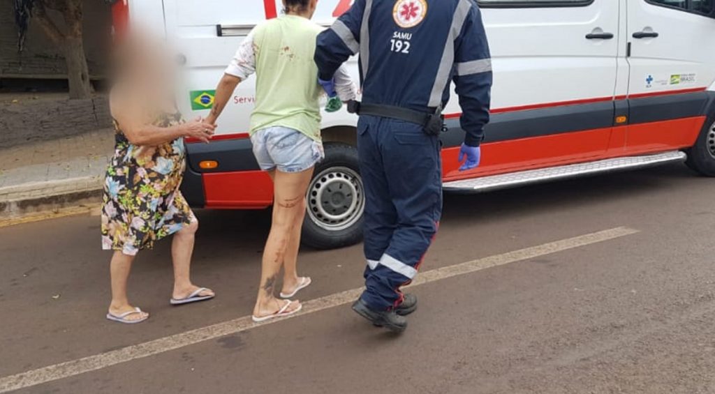 Mulher é atingida por estilhaços de vidro após briga de casal