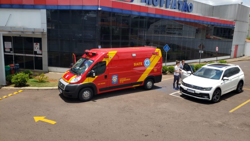 Mulher fica ferida após sofrer queda no Cancelli