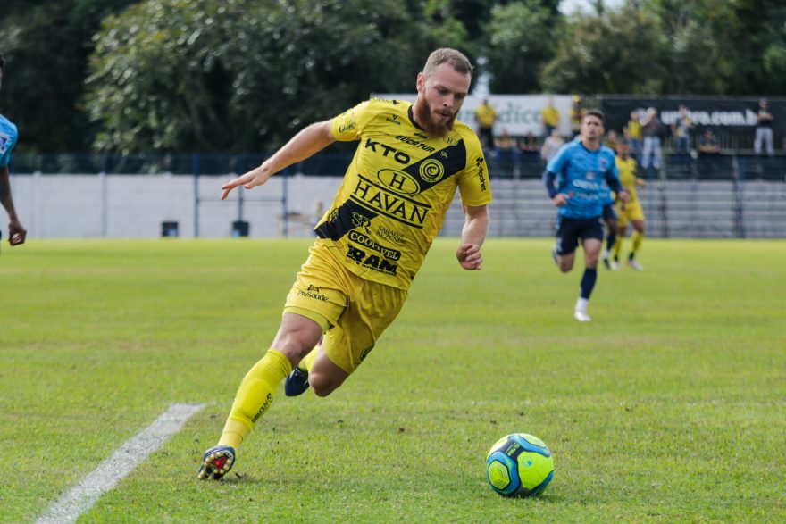 FC Cascavel renova com atacante Lucas Coelho