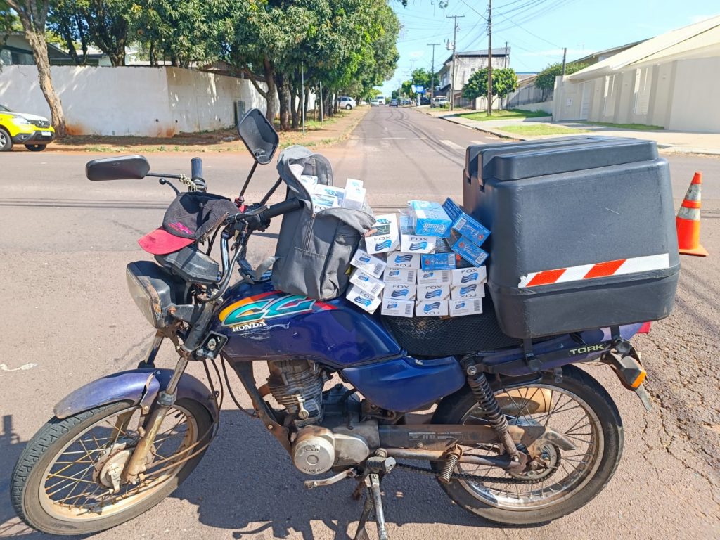 Moto envolvida em acidente em Cascavel é apreendida com cigarro contrabandeado