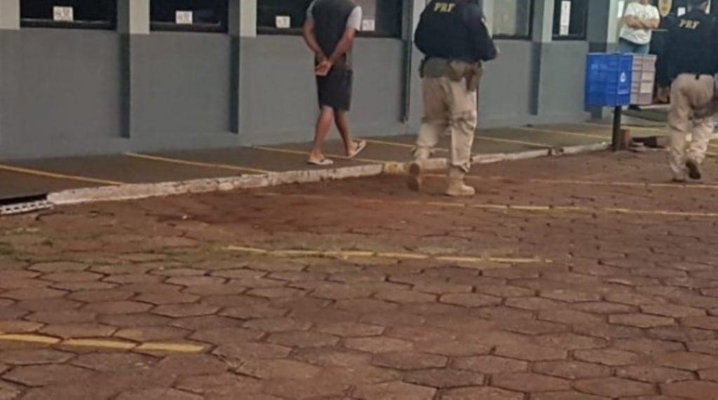 Devendo pensão alimentícia, homem é detido pela PRF em Cascavel