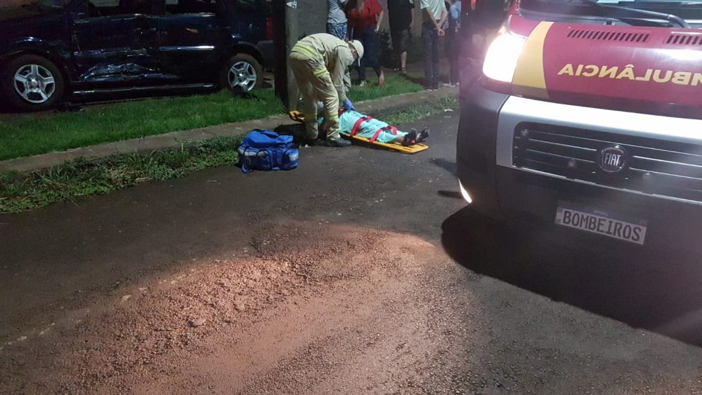 Carros colidem fortemente no Bairro Santo Inácio