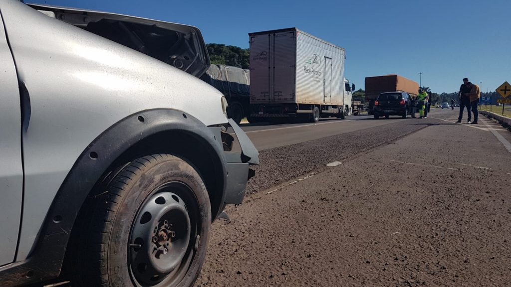 Criança fica ferida em acidente no perímetro urbano da BR-277 em Cascavel