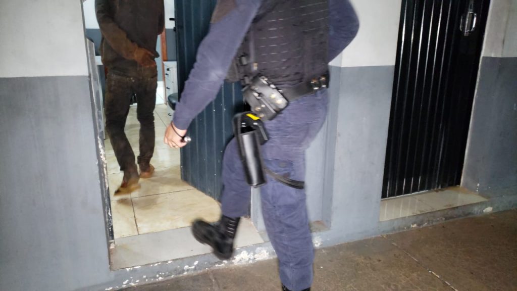 Acusado de tentativa de furto em empresa na BR-277 é detido no Turisparque