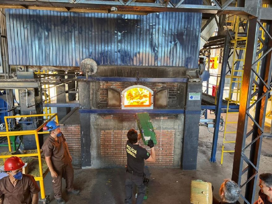 PF incinera mais de 3,5 toneladas de entorpecentes