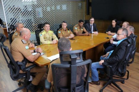 Novo secretário de Segurança Pública reúne comandantes das forças do Paraná Imagem referente a Novo secretário de Segurança Pública reúne comandantes das forças do Paraná