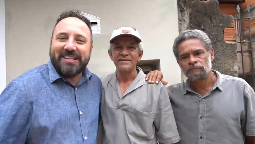 Vice-prefeito de Sumaré relata que vídeo entregando cachaça para moradores de rua é ‘fake’