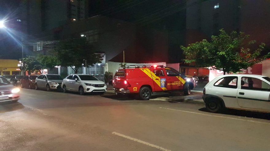 Homem morre ao cair do 2º andar de edifício no Centro
