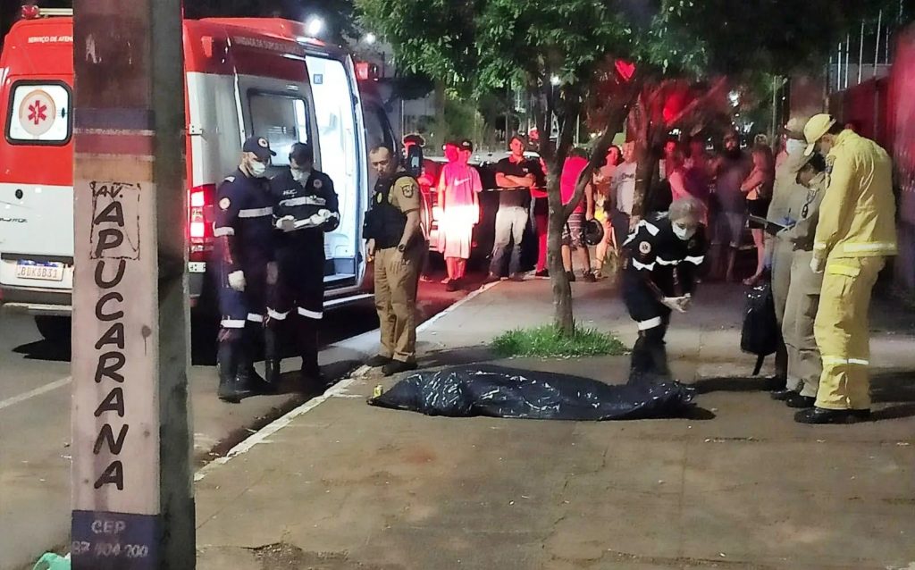 Homem morre após ser espancado nas proximidades da Praça Anchieta, em Umuarama