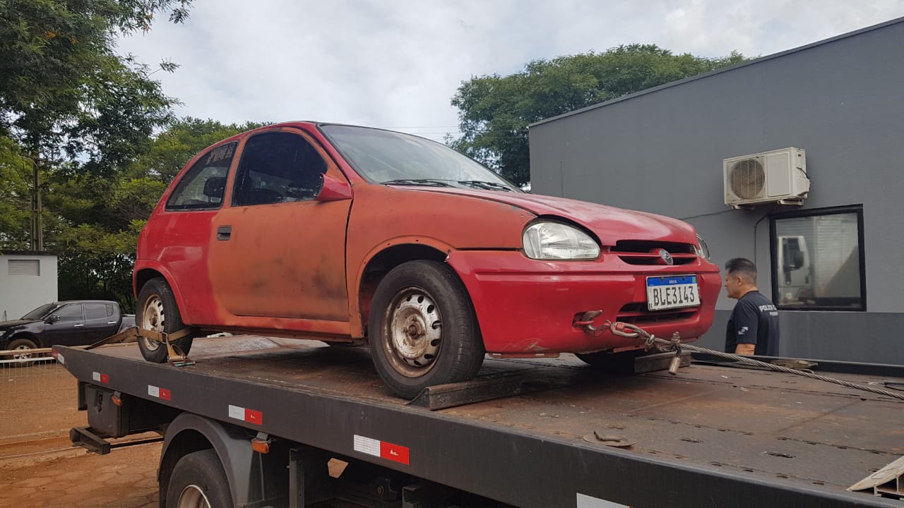 Carro com registro de furto é recuperado no Bairro Siena em Cascavel