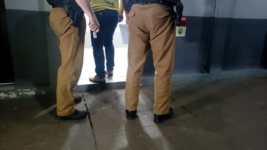 Homem vai até a casa da ex no dia de natal e descumpre medida protetiva