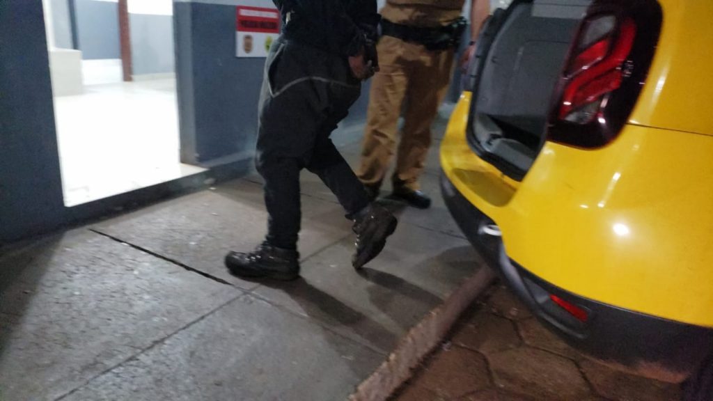 Polícia Militar detém suspeito de furtar bateria em ferro velho