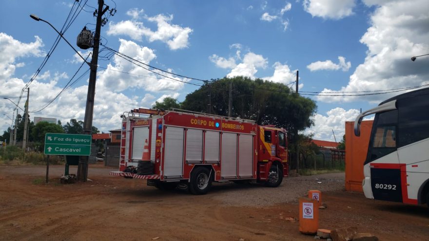 Chamas têm início em chaminé de restaurante na BR-277