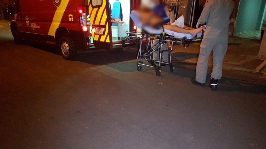 Acamado sofre queda do sofá e é socorrido pelo Siate no Floresta