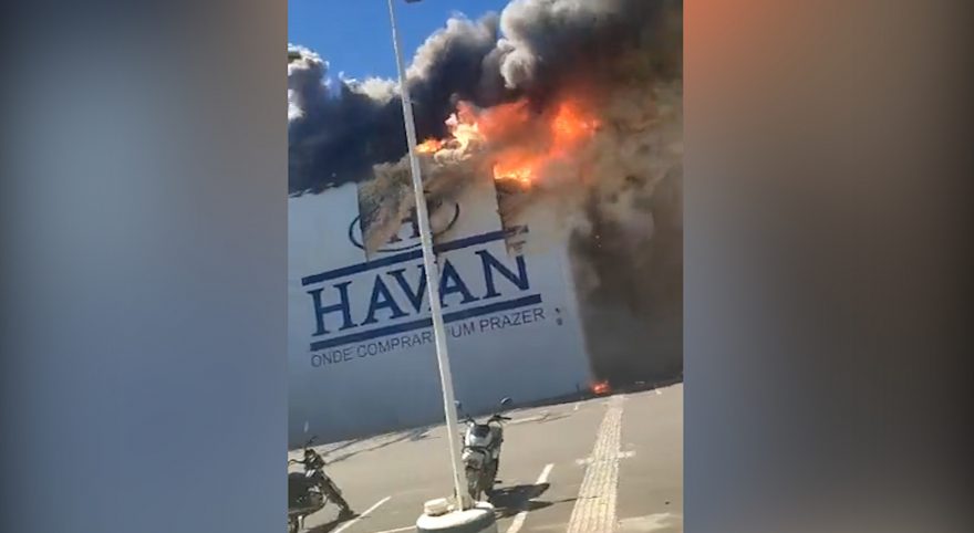 Vídeo mostra Loja Havan pegando fogo