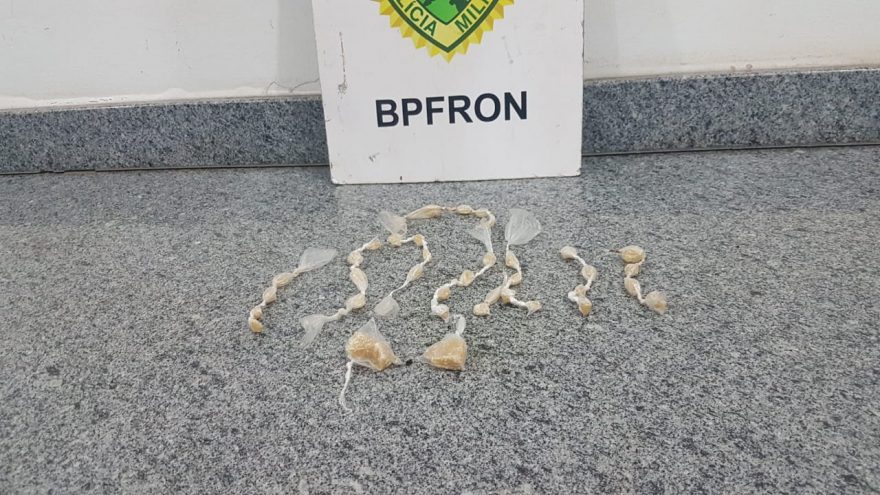 Trio é encaminhado com crack para a 15ª Subdivisão Policial de Cascavel