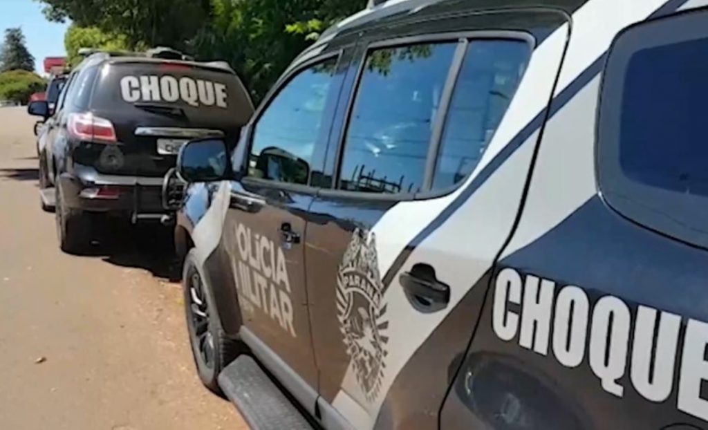 Dupla suspeita por furtar arma de policial é abordada em Rio Bonito do Iguaçu