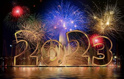 Posso soltar fogos de artifício na virada de ano? Entenda