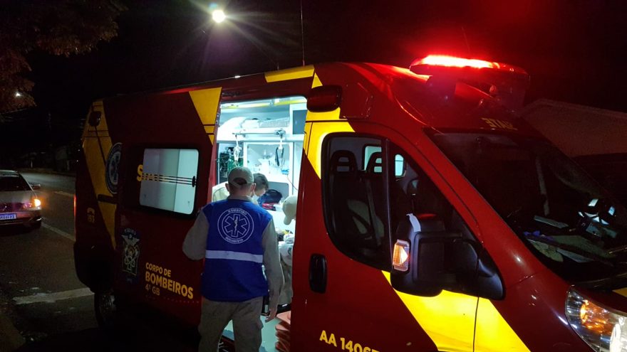 Jovem bate a cabeça ao cair de bike na baixada da Ipanema, no bairro Periolo