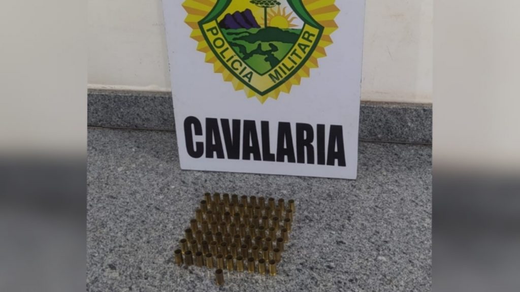 Mais de 70 disparos de arma de fogo foram registrados durante a madrugada no Santa Cruz