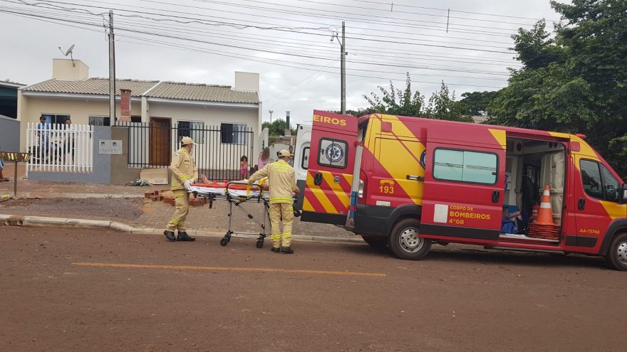 Idosa sofre queda em residência no Santa Felicidade