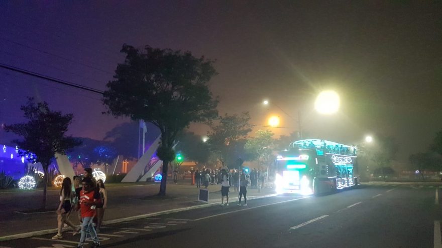 Neblina toma conta do Centro de Cascavel, veja imagens