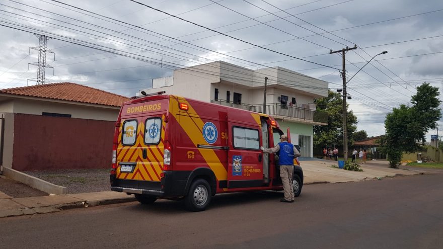 Menina de 11 anos fica ferida após cair de bicicleta no Santa Felicidade