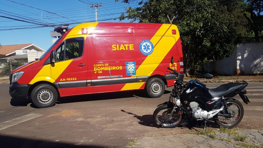 Motociclista quebra a perna em acidente no Parque São Paulo