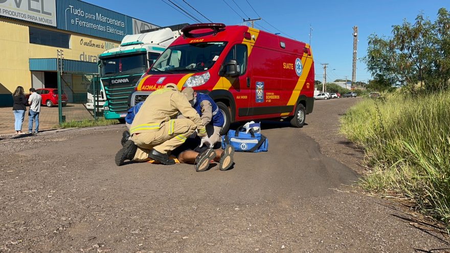 Ciclista fica ferido ao sofrer queda de bicicleta na marginal da PRc-467