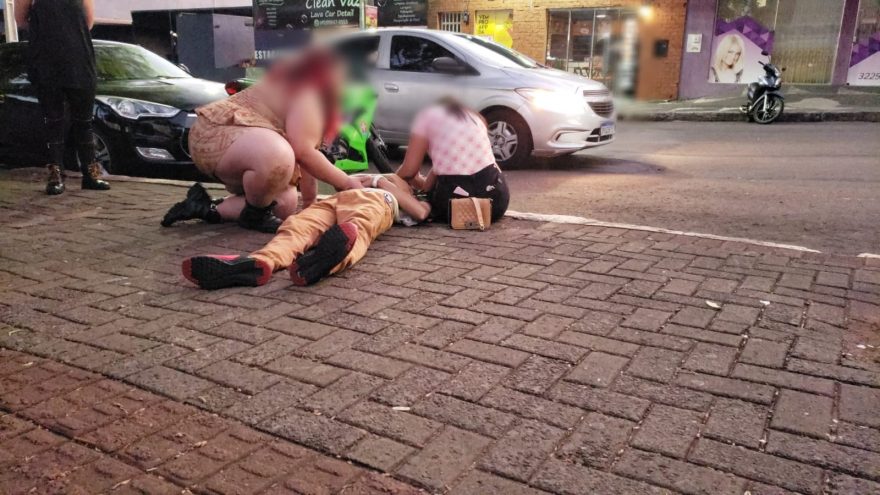 Suspeito de tentar furtar motocicleta é atendido pelo Samu após ser agredido no centro