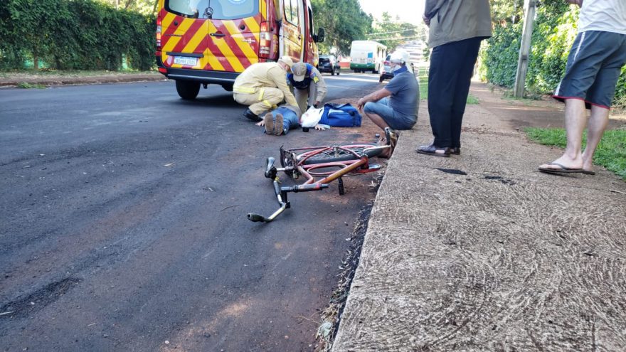 Ciclistas ficam feridos ao sofrerem queda de bicicleta no Bairro Canadá